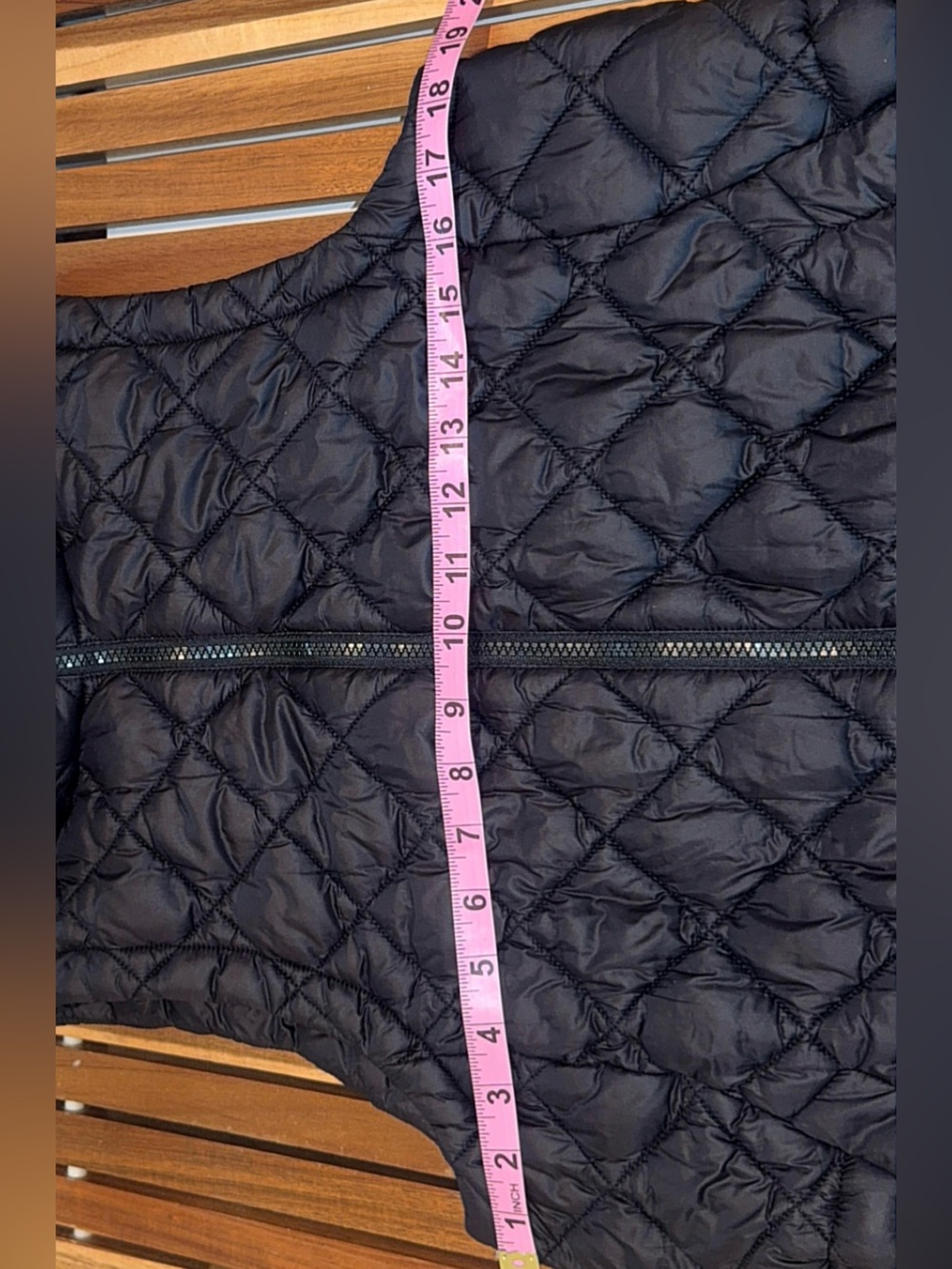 Athleta Whisper Featherless Puff Cinch Waist Quilted Vest jacket Black Medium - Picture 14 of 16